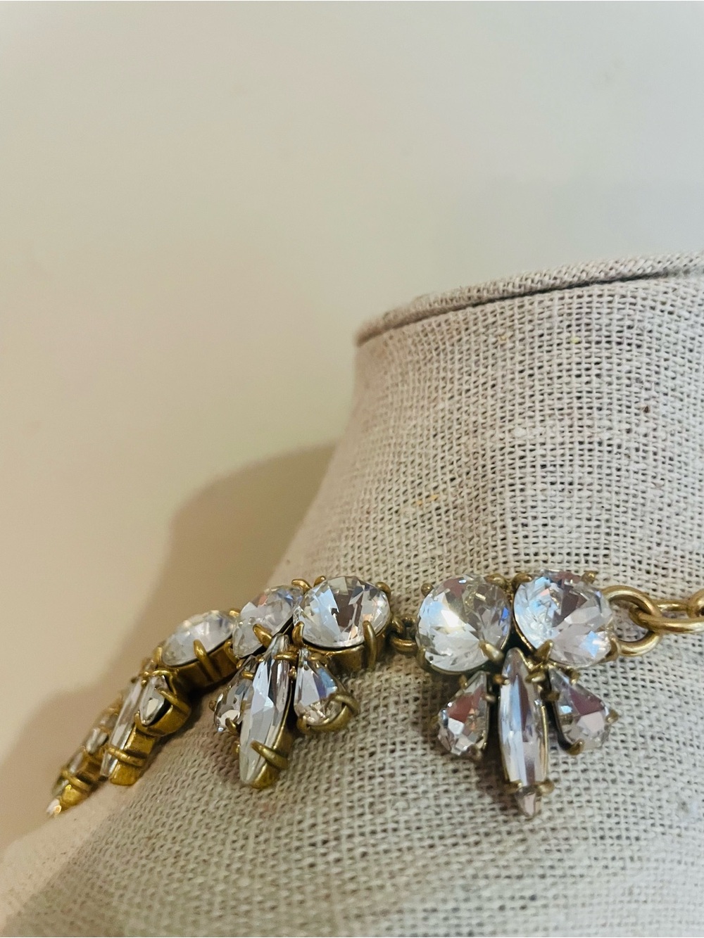 J. Crew Crystal Leaf  Statement Necklace Blogger Fav - Picture 5 of 5